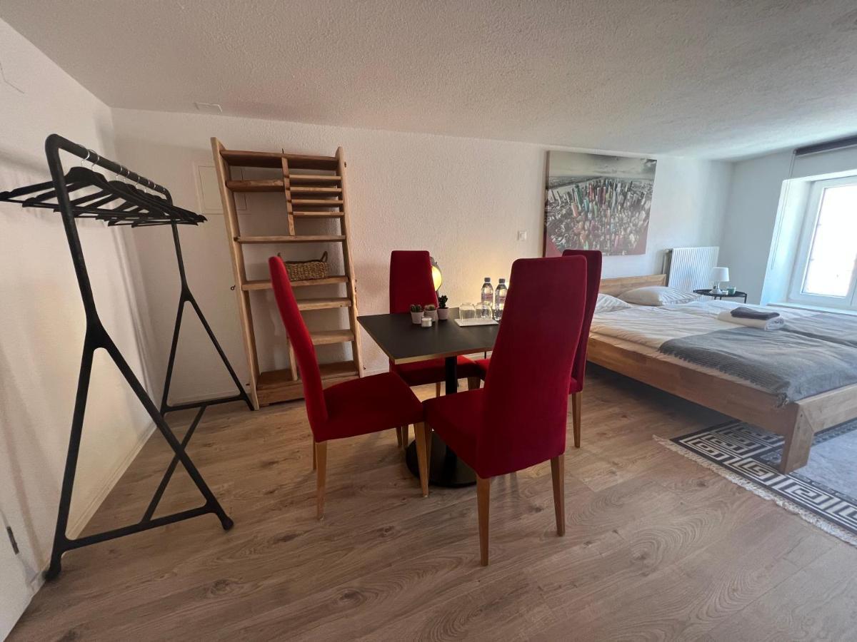 Appartement En Vieille Ville De 포렌트루이 외부 사진